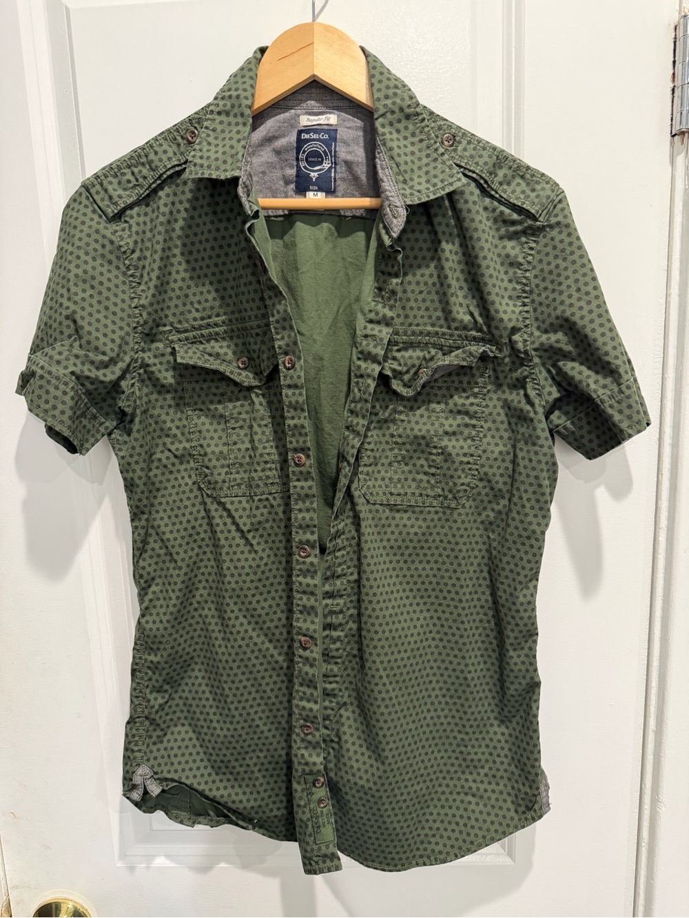 Diesel Men's Olive Green Short-Sleeve Button-Down Shirt